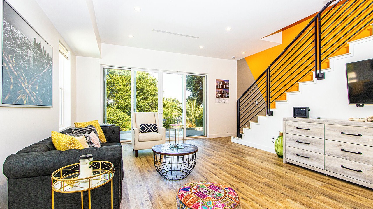 Photo of Livingroom in Canoga Park