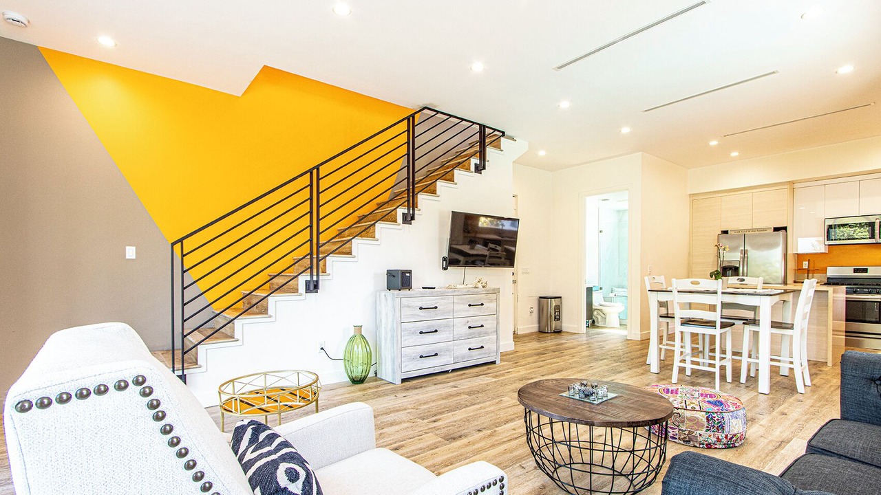 Photo of Livingroom in Canoga Park