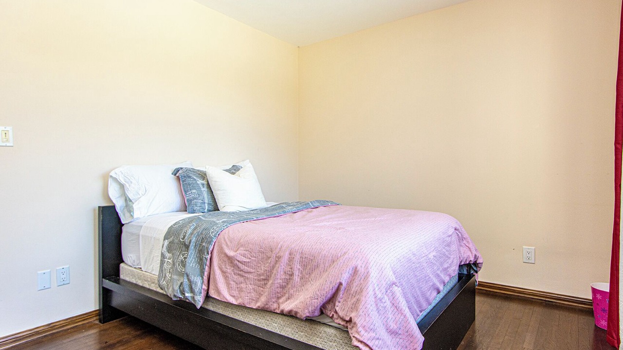 Photo of Bedroom in Canoga Park