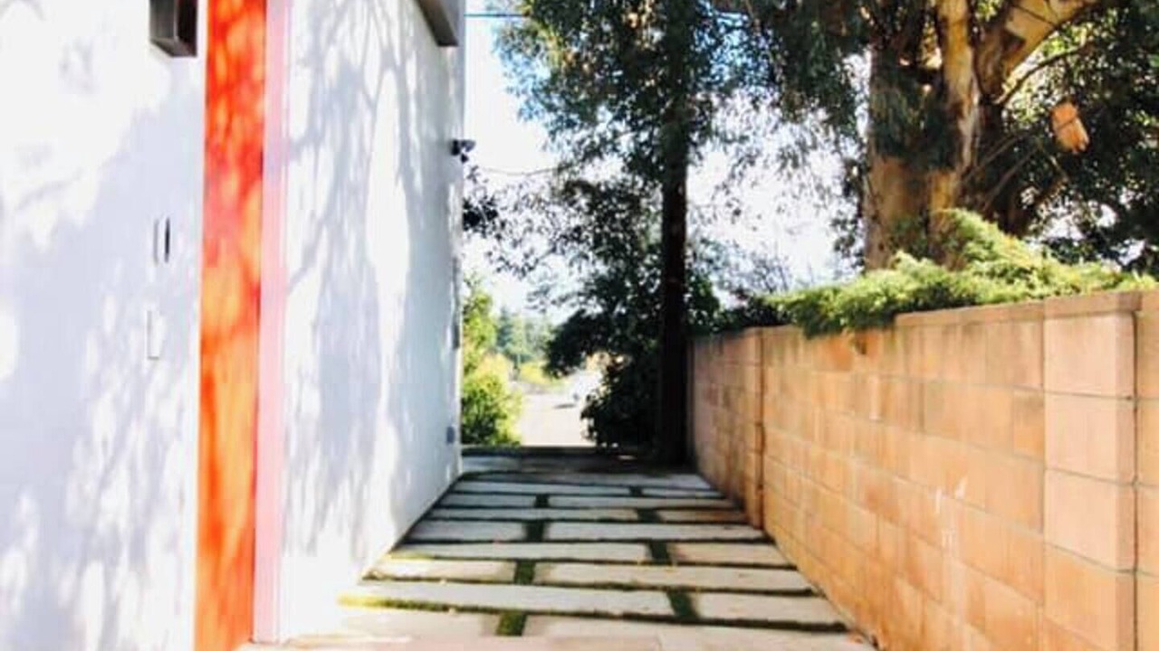 Photo of Outdoor in Canoga Park