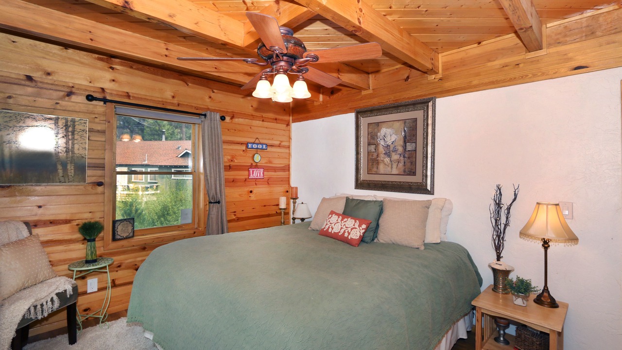 Photo of Bedroom in Green Valley Lake