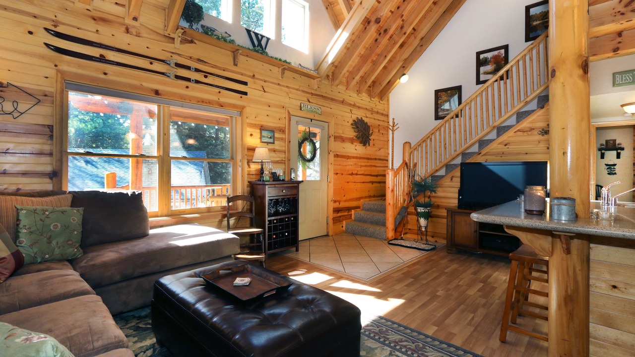 Photo of Livingroom in Green Valley Lake