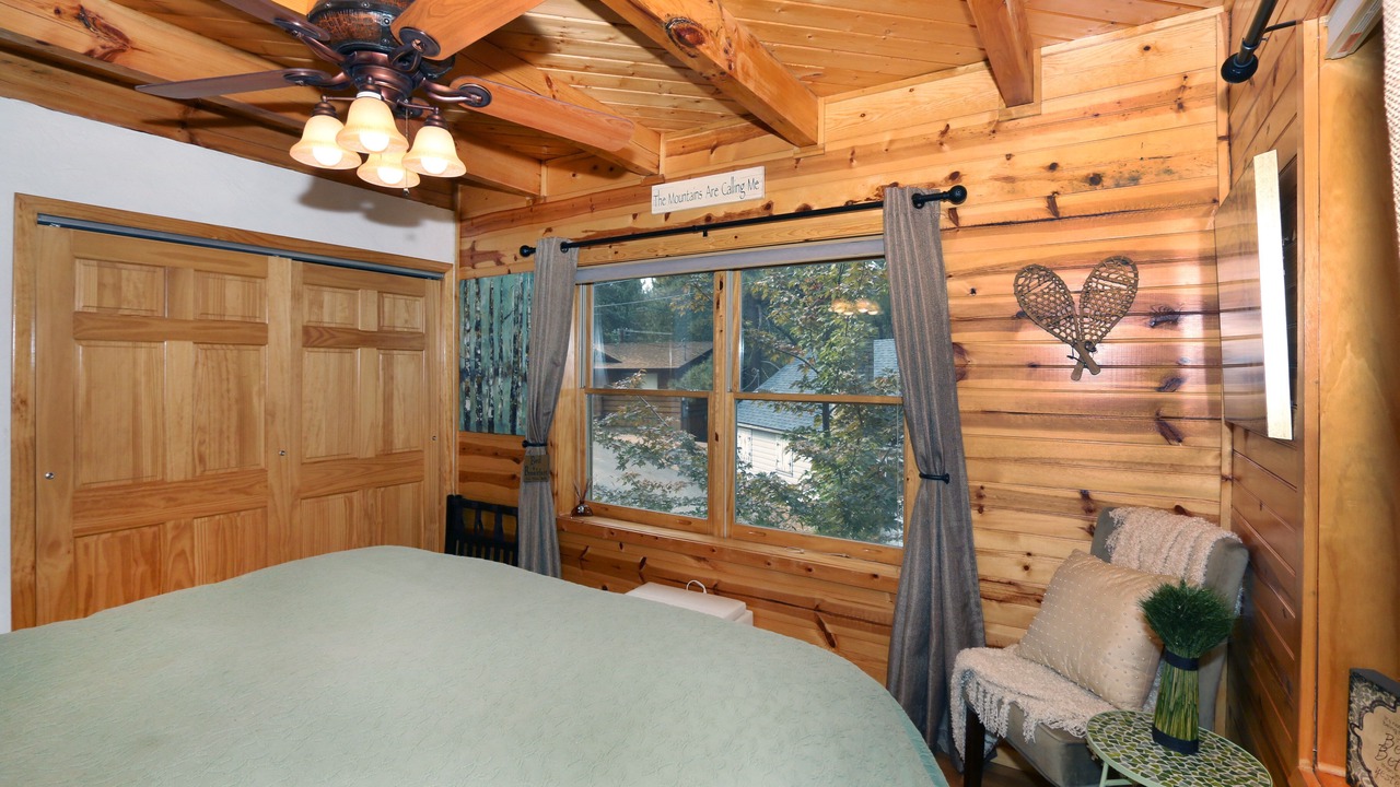 Photo of Bedroom in Green Valley Lake