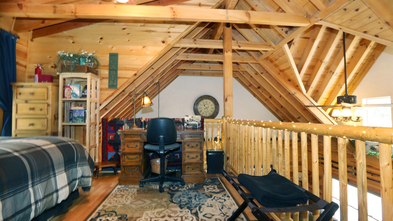 Photo of Bedroom in Green Valley Lake