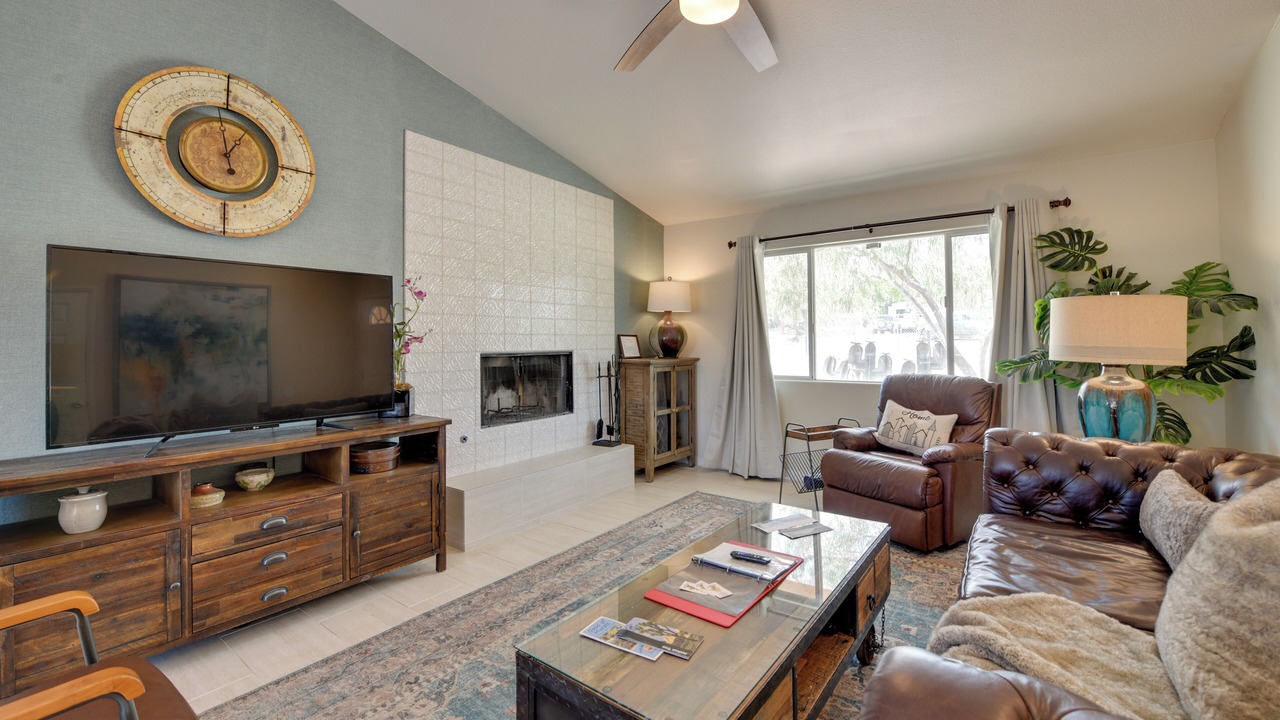Photo of Livingroom in Morongo Valley