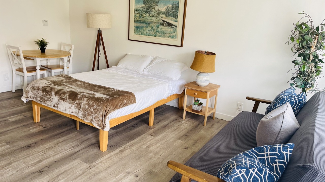 Photo of Bedroom in Sawtelle