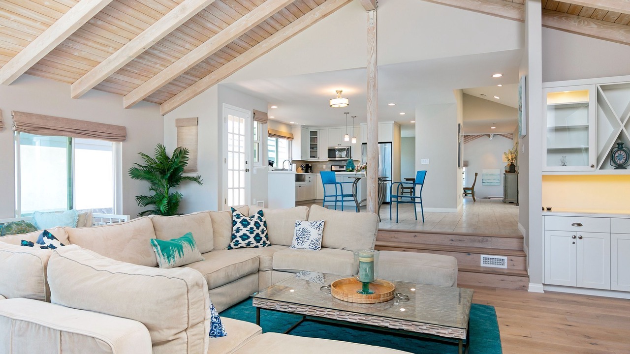 Photo of Livingroom in Oxnard Shores