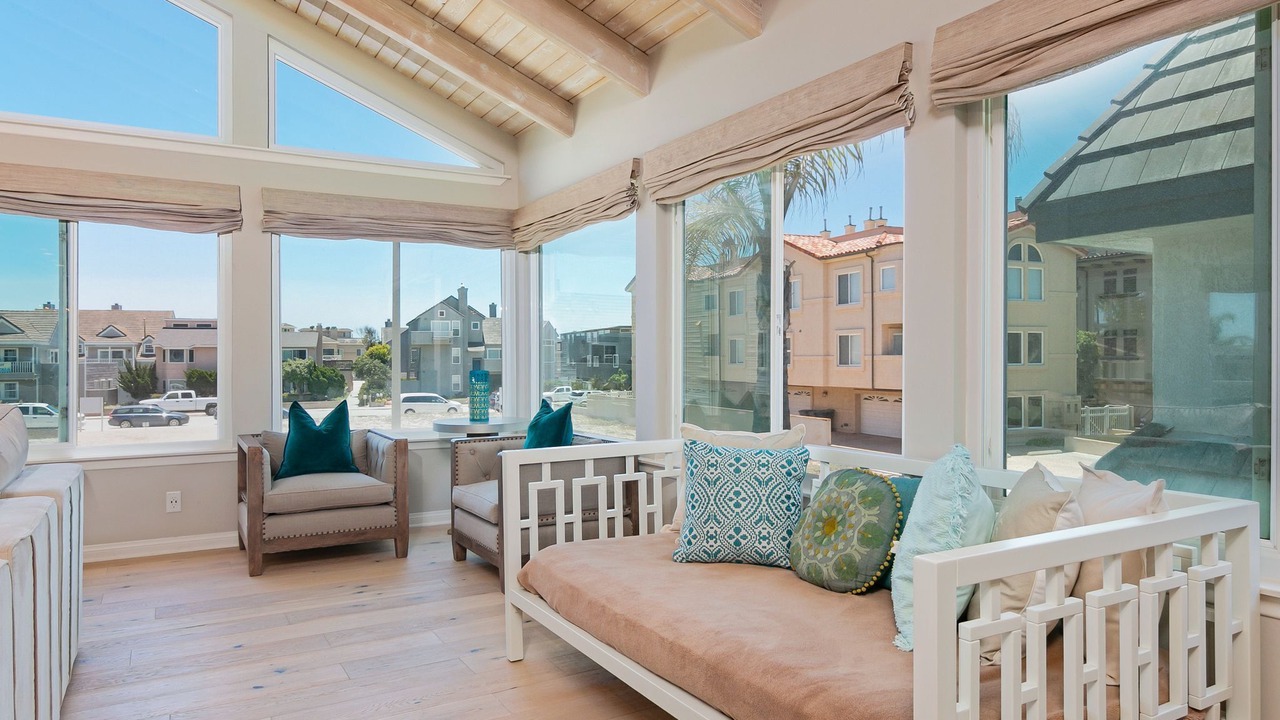 Photo of Livingroom in Oxnard Shores