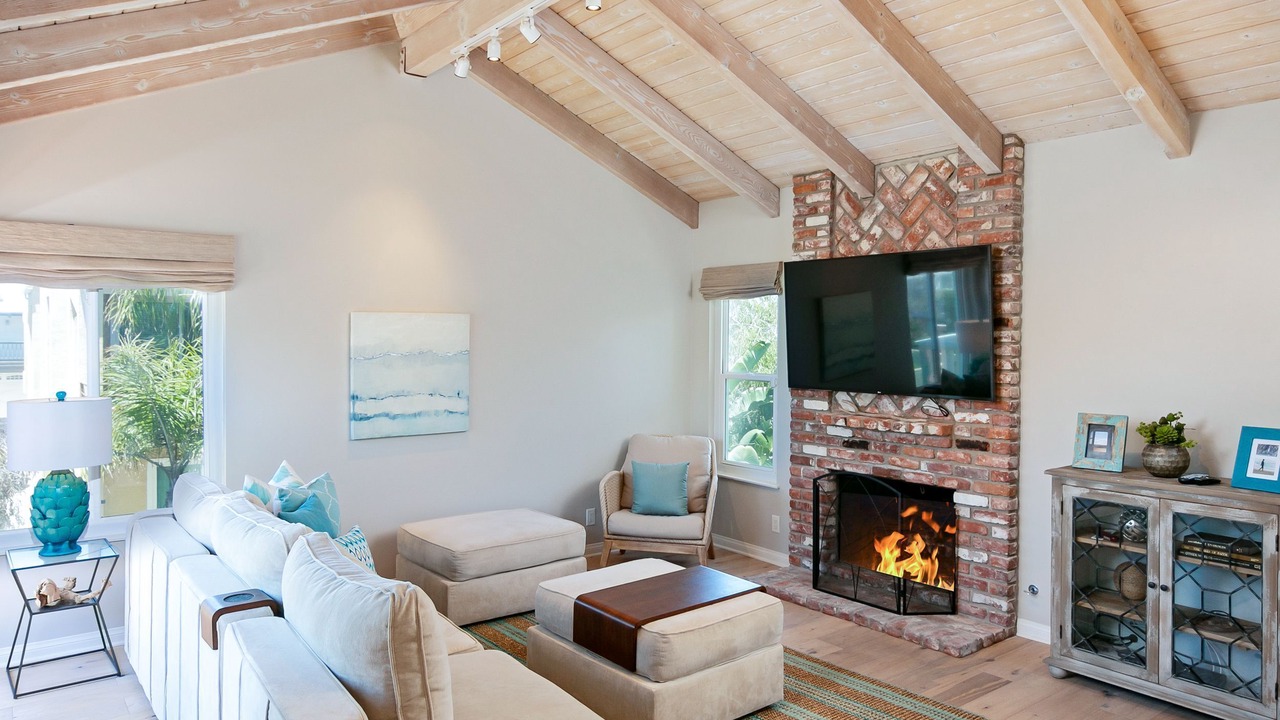 Photo of Livingroom in Oxnard Shores