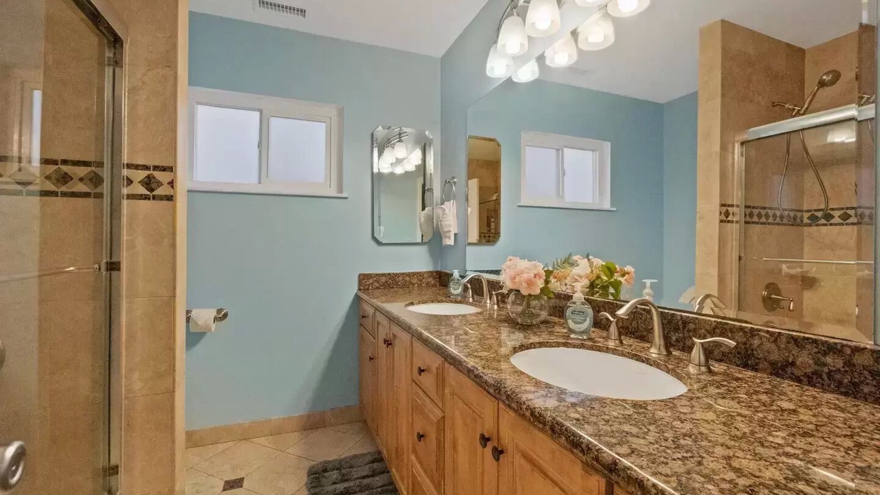 Photo of Bathroom in Orange