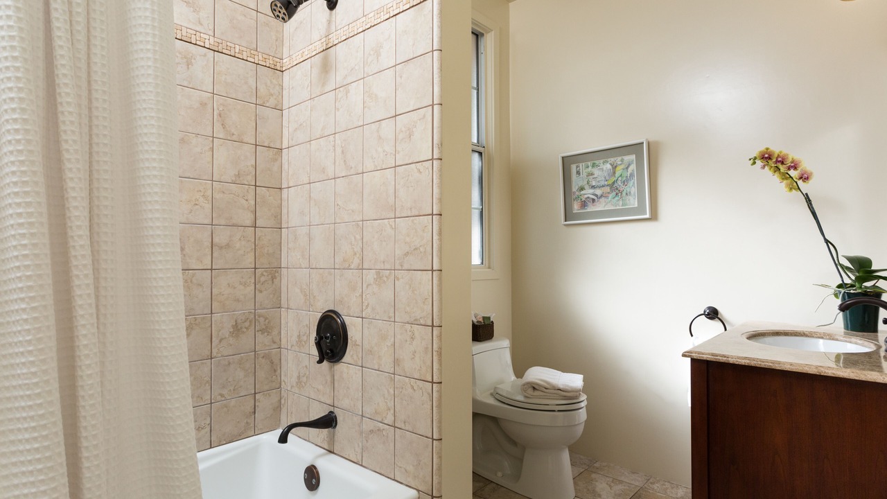 Photo of Bathroom in Oak Park