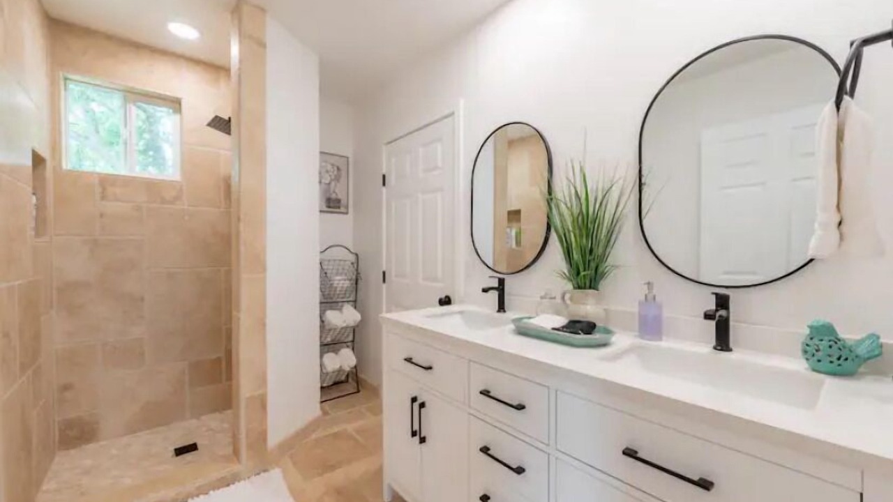 Photo of Bathroom in Elkhorn