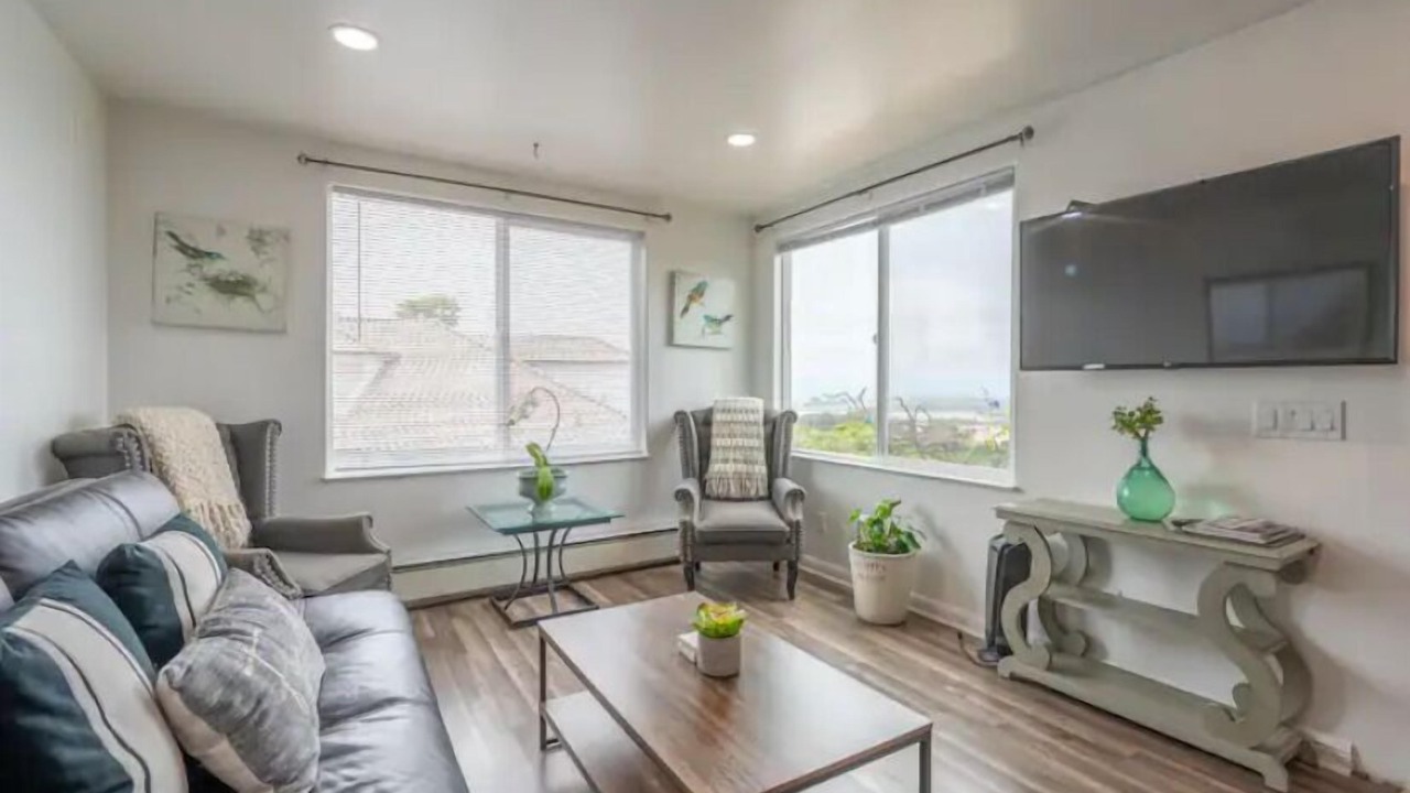 Photo of Livingroom in Elkhorn