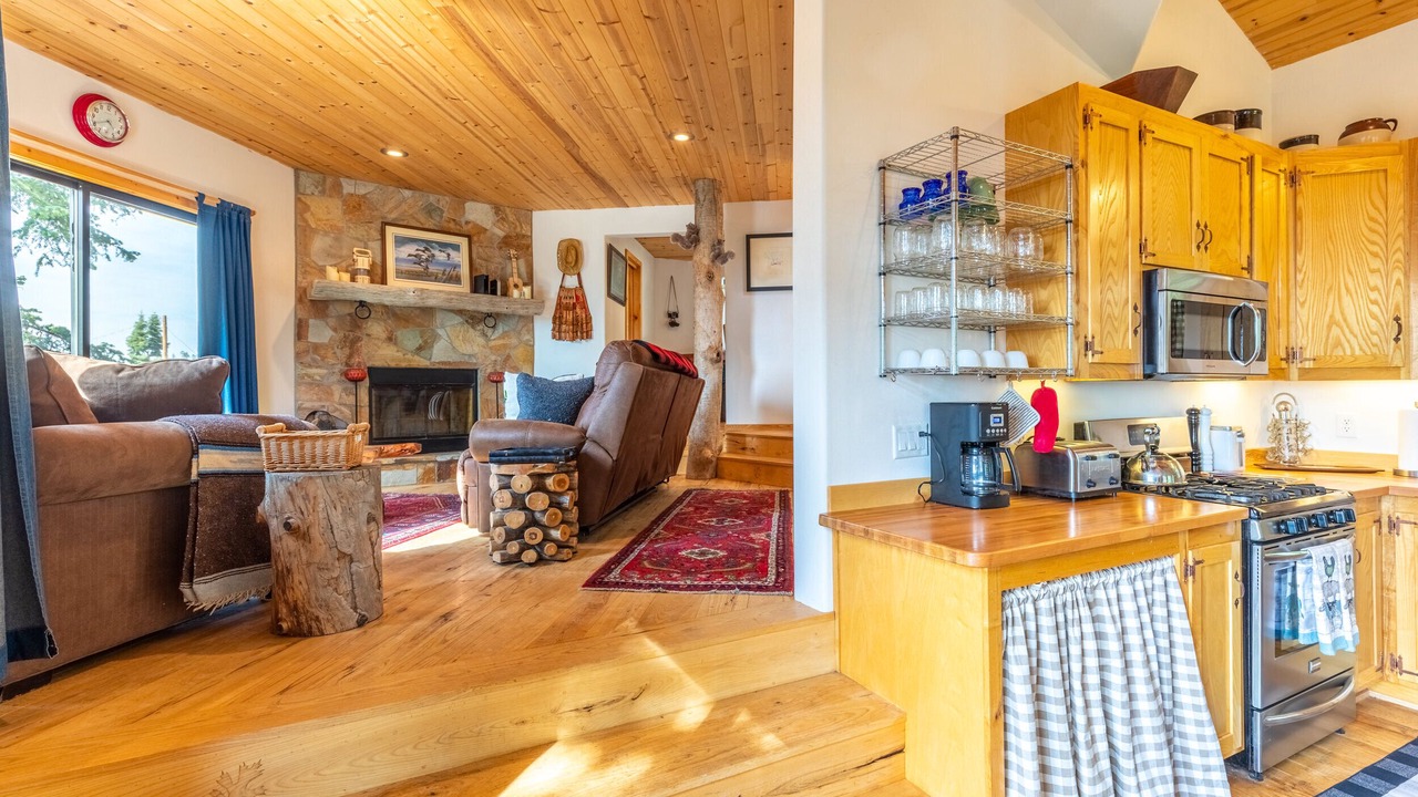 Photo of Kitchen in Green Valley Lake