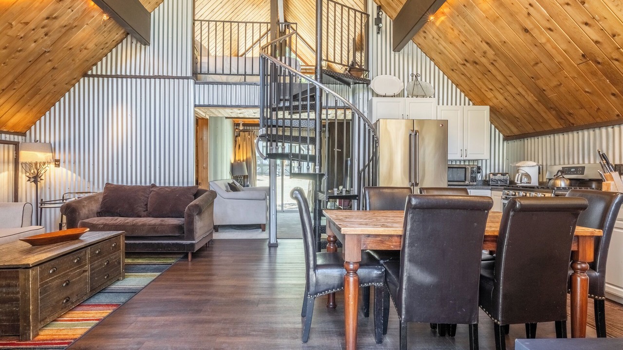 Photo of Bedroom in Mammoth Lakes
