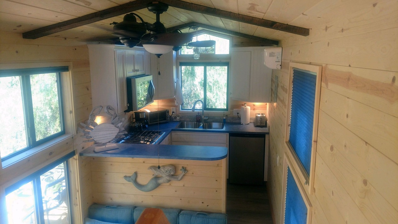 Photo of Kitchen in Rainbow CDP