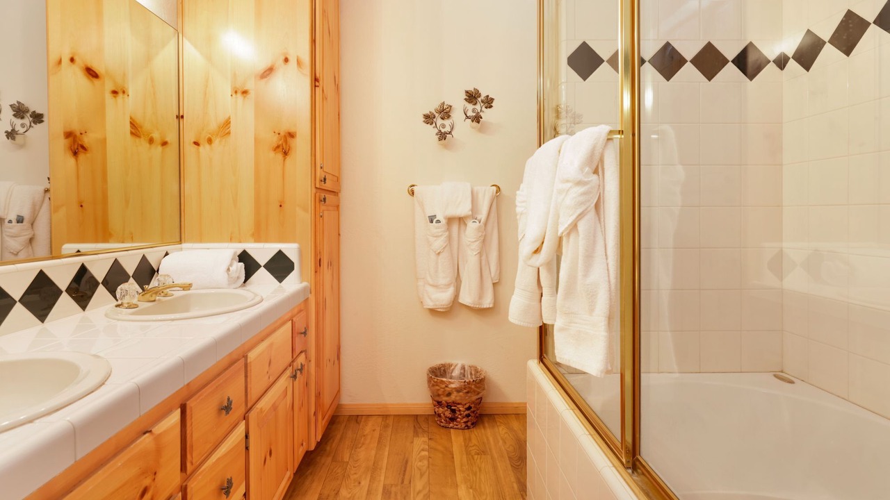 Photo of Bathroom in Fox Farm