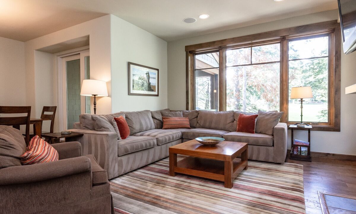 Photo of Livingroom in Woodwinds