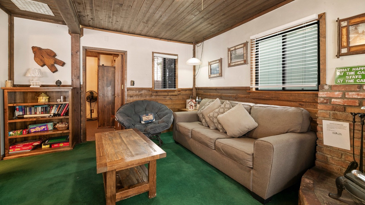 Photo of Livingroom in Big Bear Lake