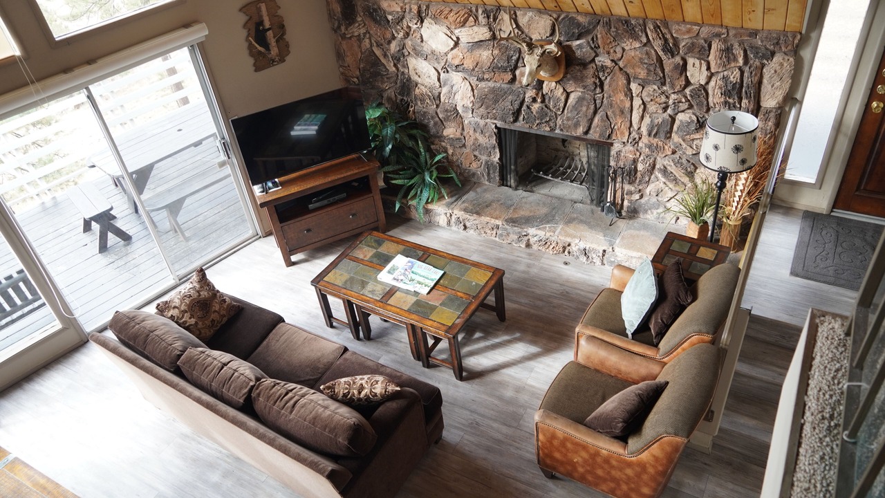 Photo of Livingroom in Fawnskin
