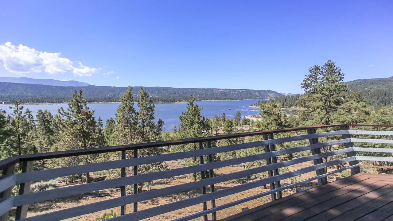 Photo of Patio Balcony in Fawnskin