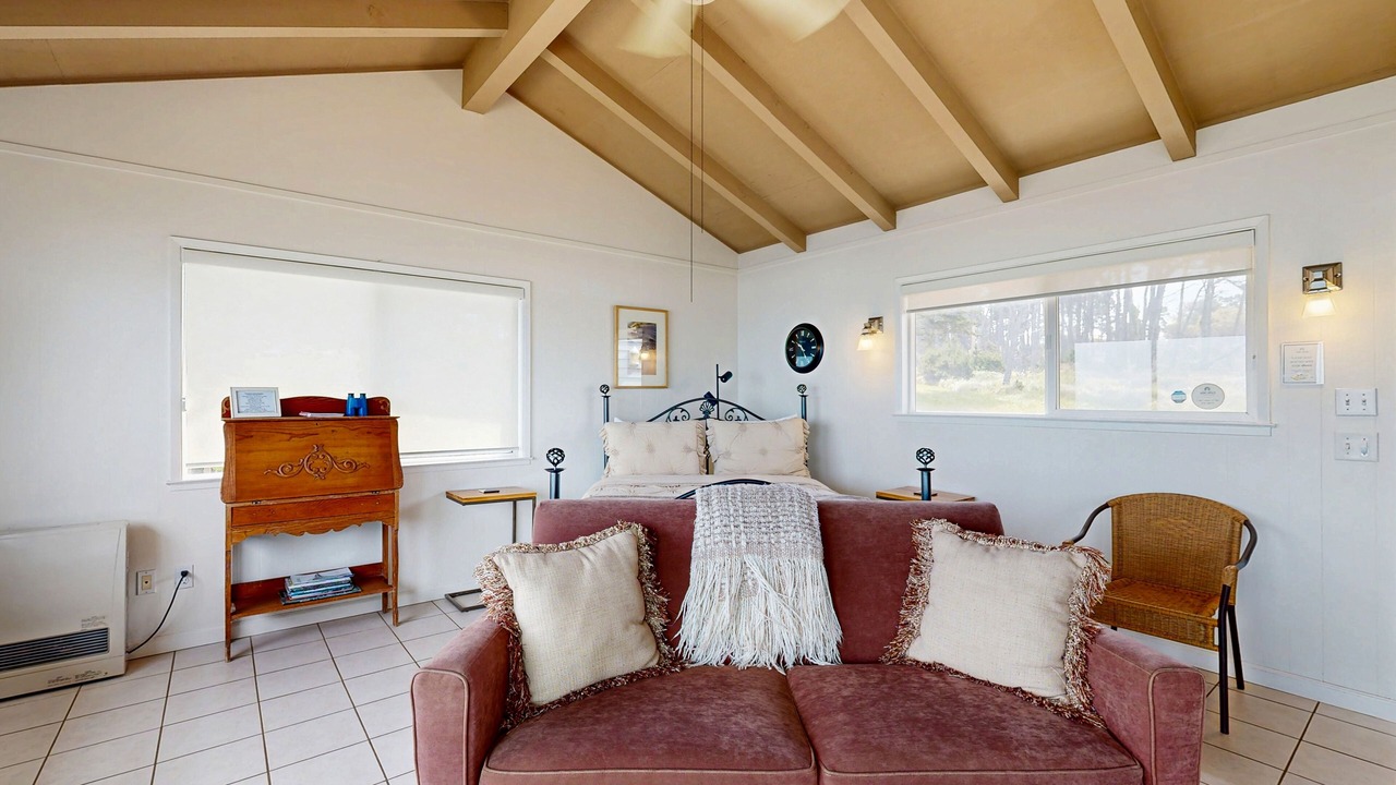 Photo of Livingroom in Fort Bragg