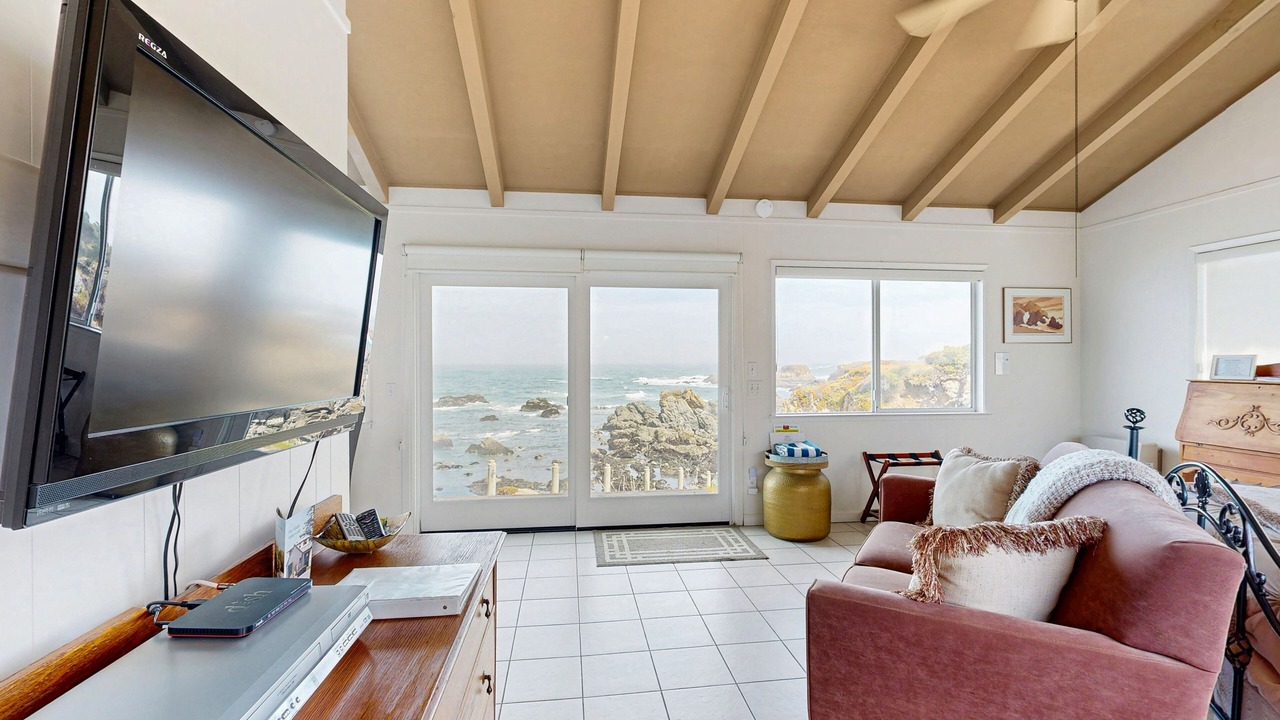 Photo of Livingroom in Fort Bragg