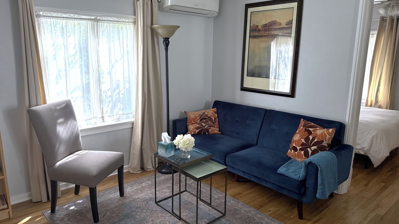 Photo of Livingroom in North Central