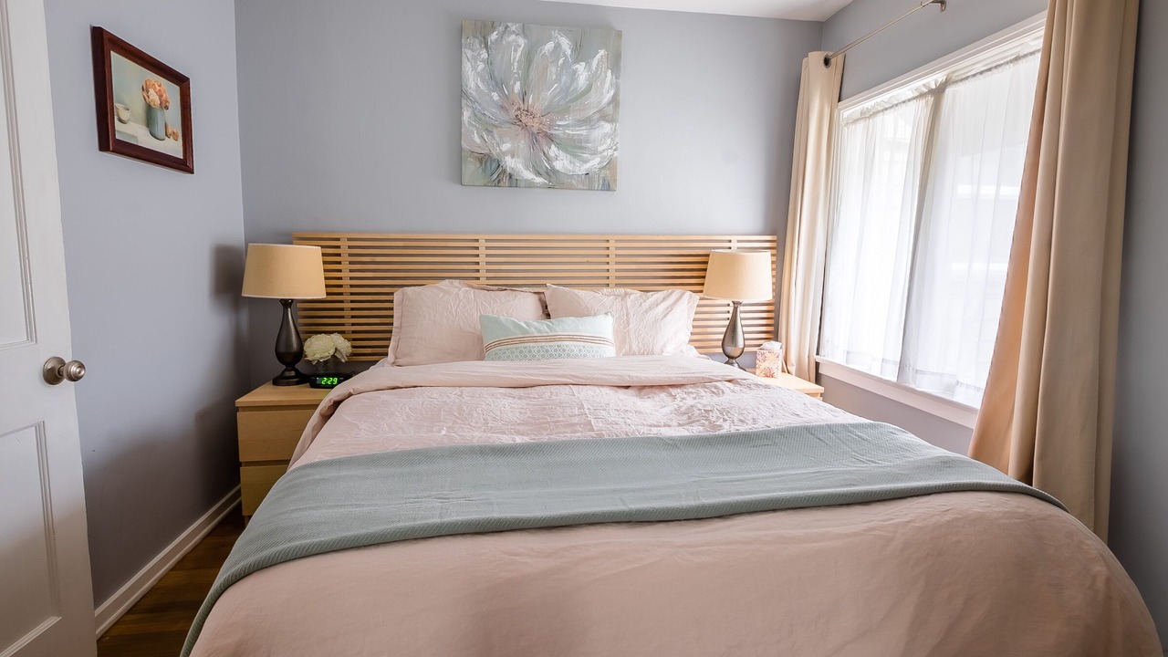 Photo of Bedroom in North Central