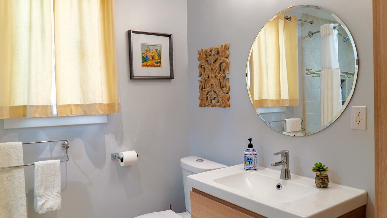 Photo of Bathroom in North Central