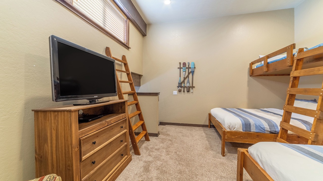 Photo of Bedroom in Mammoth Lakes