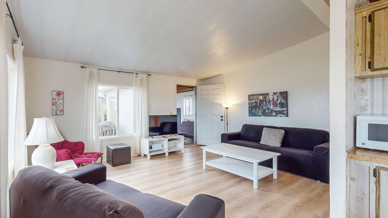 Photo of Livingroom in Fort Bragg