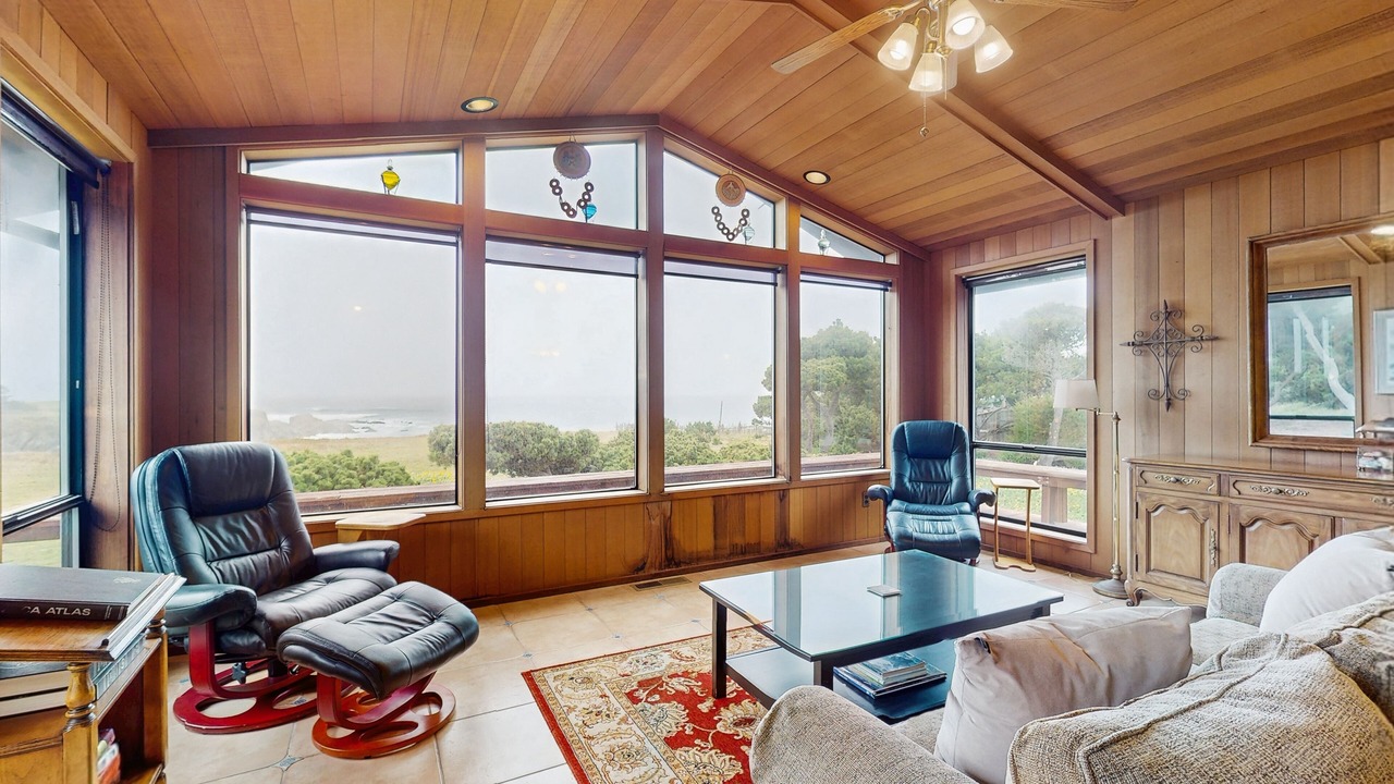 Photo of Livingroom in Fort Bragg