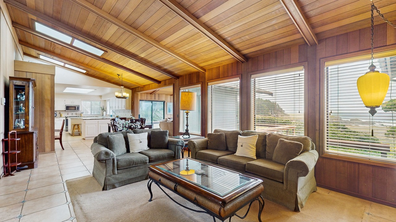 Photo of Livingroom in Fort Bragg