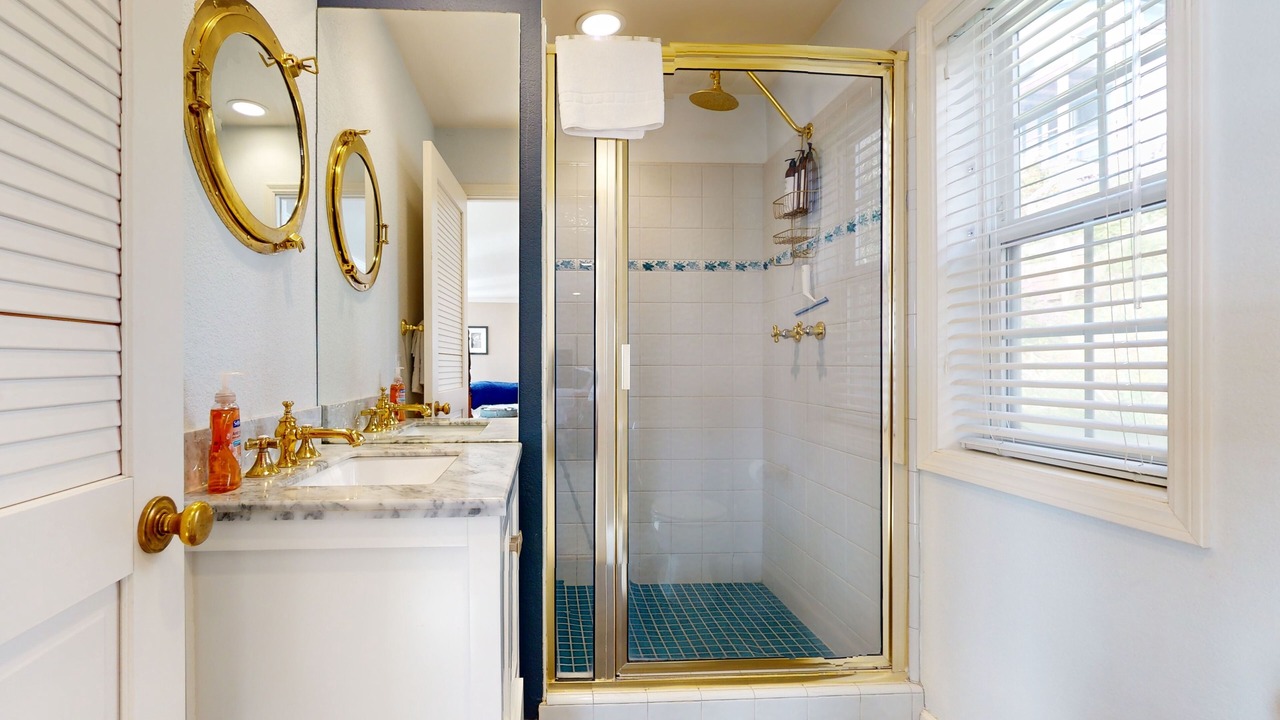 Photo of Bathroom in Old Town