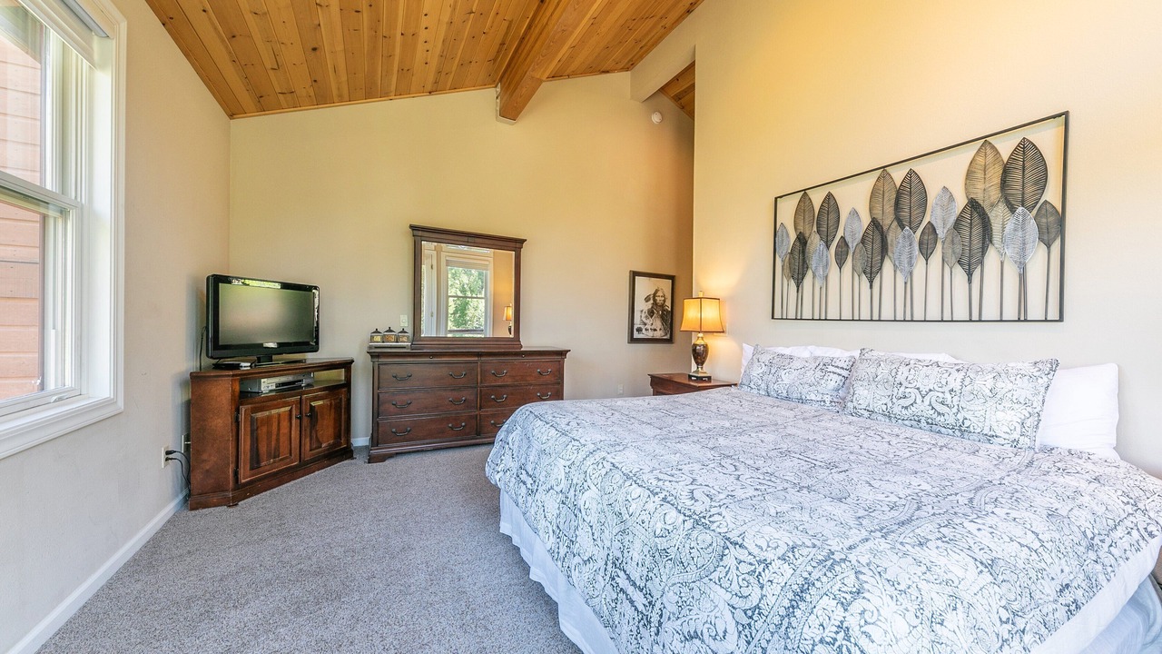 Photo of Bedroom in Alpine Meadows