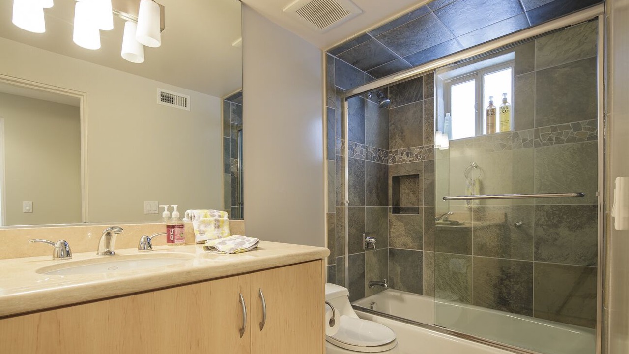 Photo of Bathroom in Hollywood