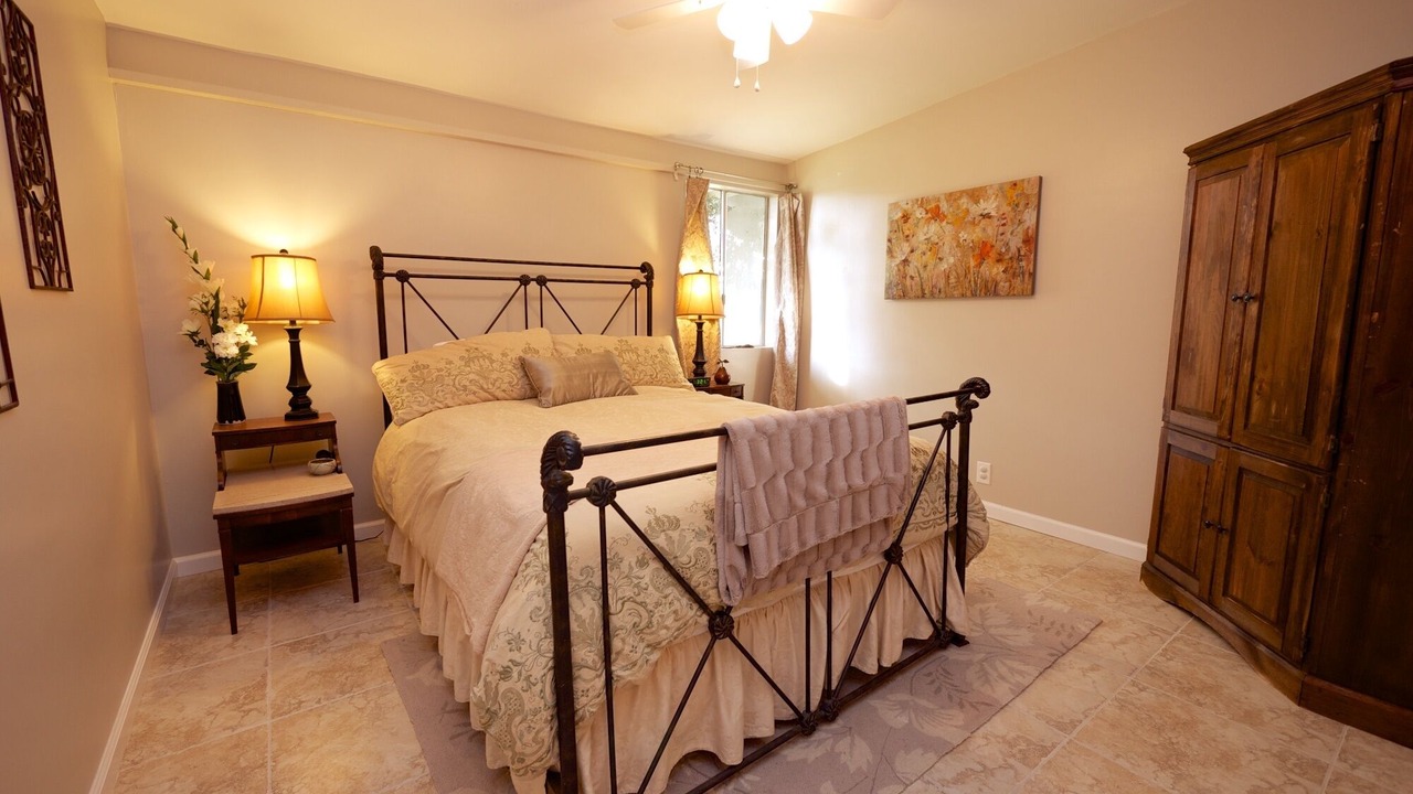 Photo of Bedroom in Altadena