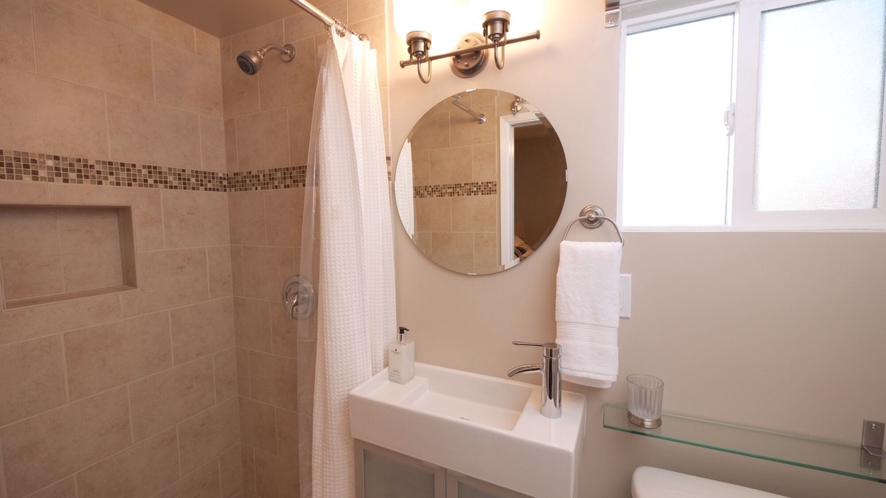 Photo of Bathroom in Altadena