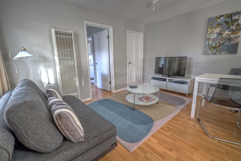 Photo of Livingroom in North Central
