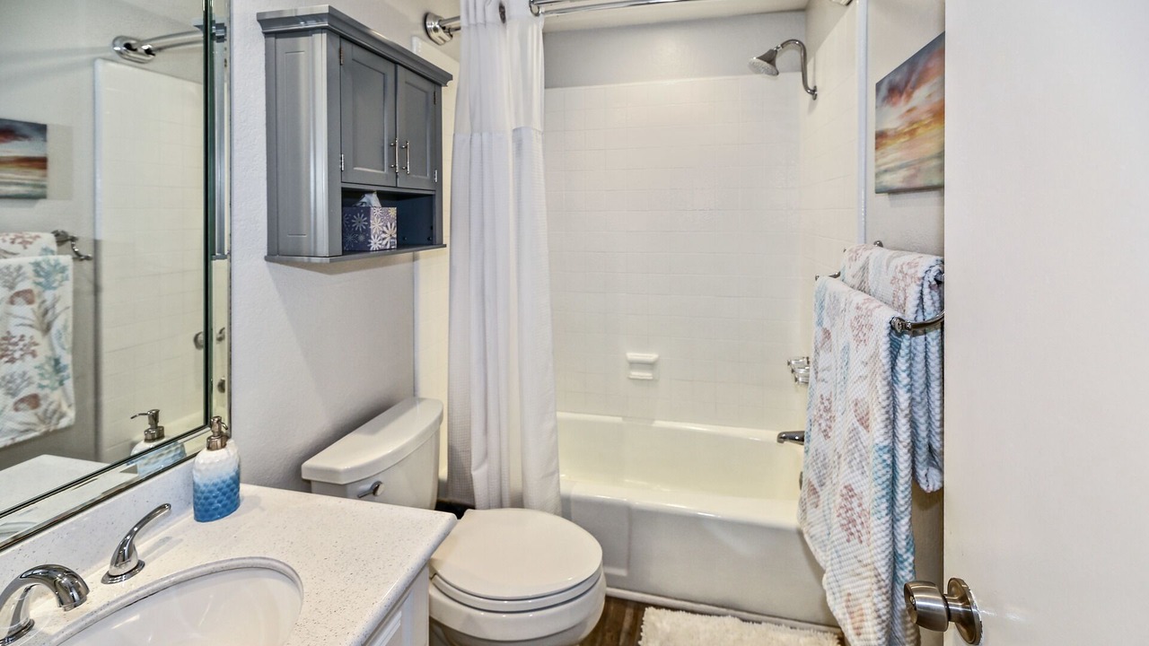 Photo of Bathroom in Townsite