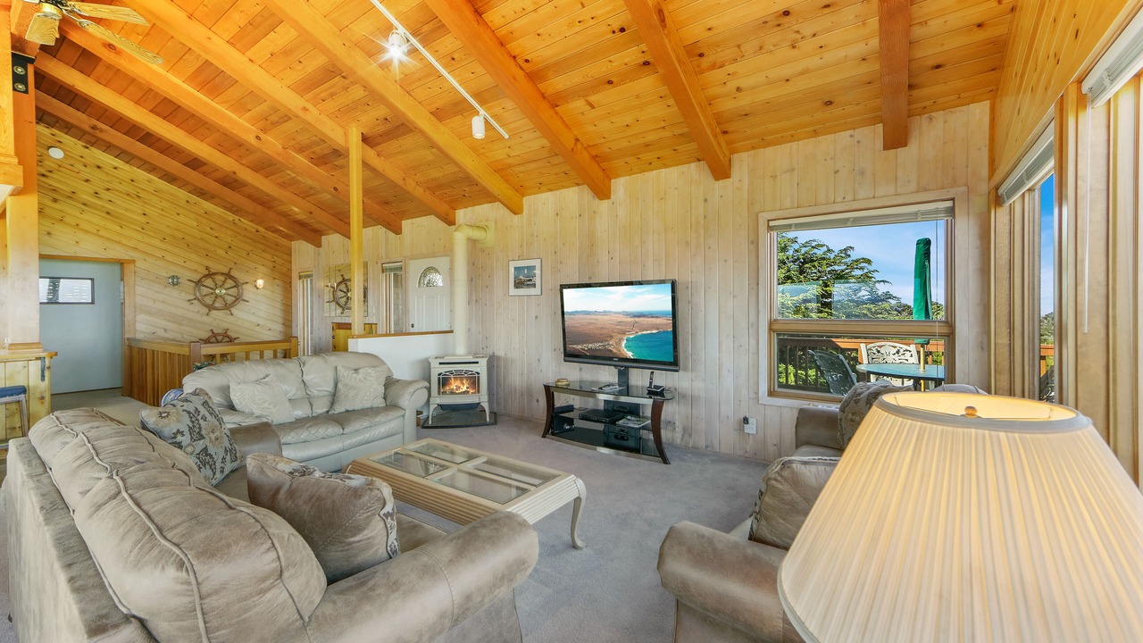 Photo of Livingroom in Fort Bragg