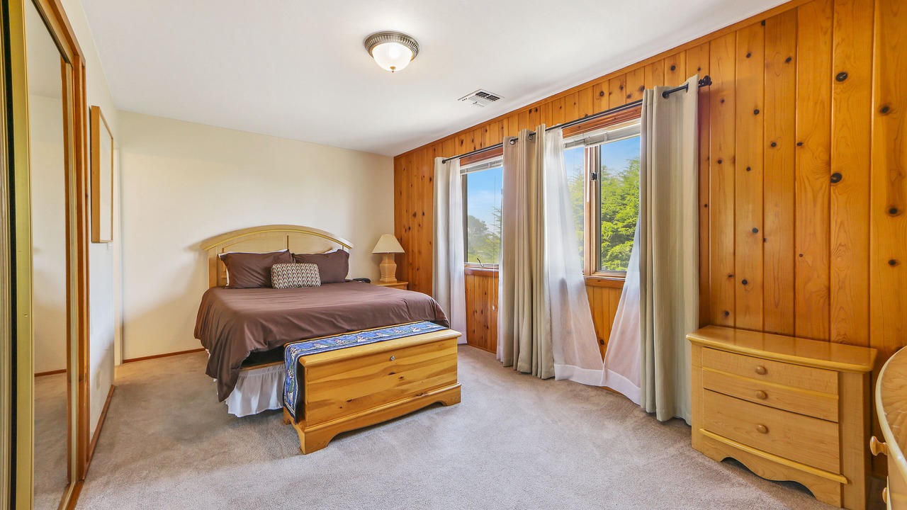 Photo of Bedroom in Fort Bragg