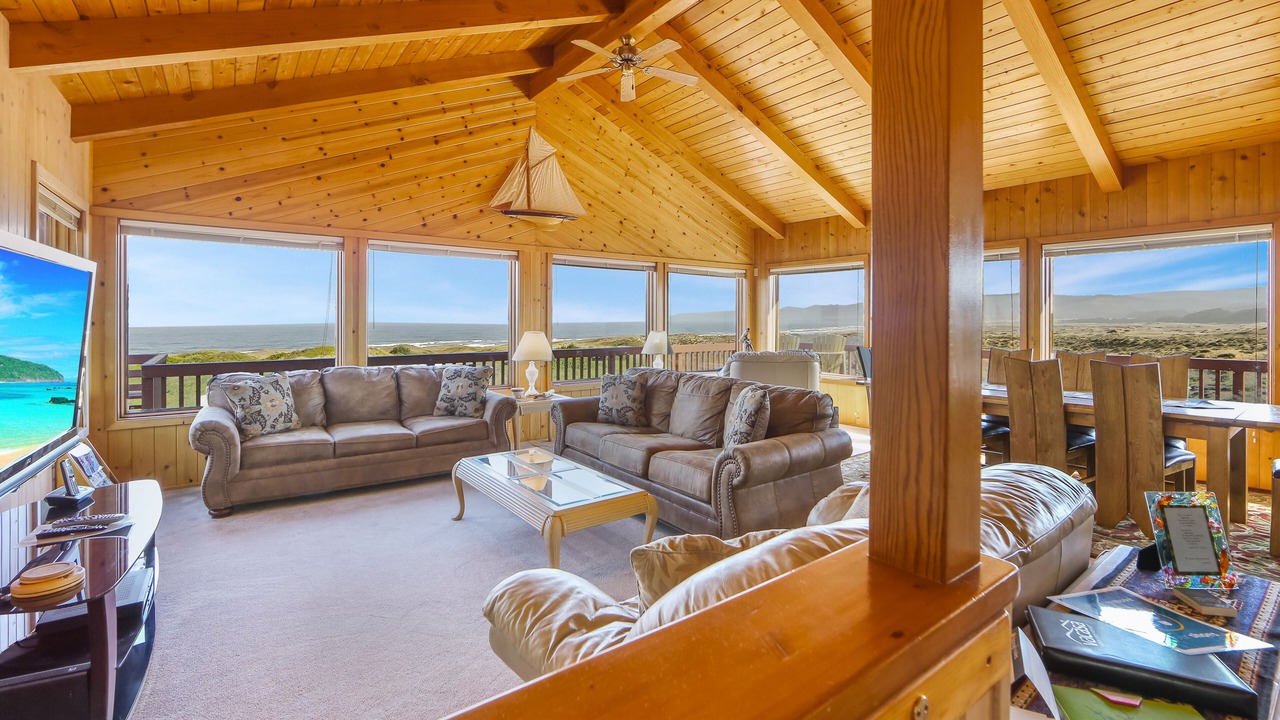 Photo of Livingroom in Fort Bragg