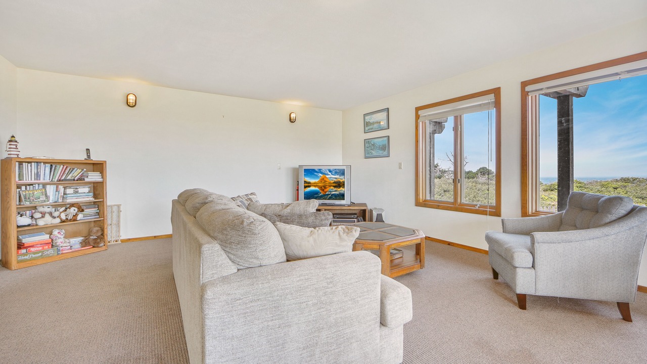 Photo of Livingroom in Fort Bragg