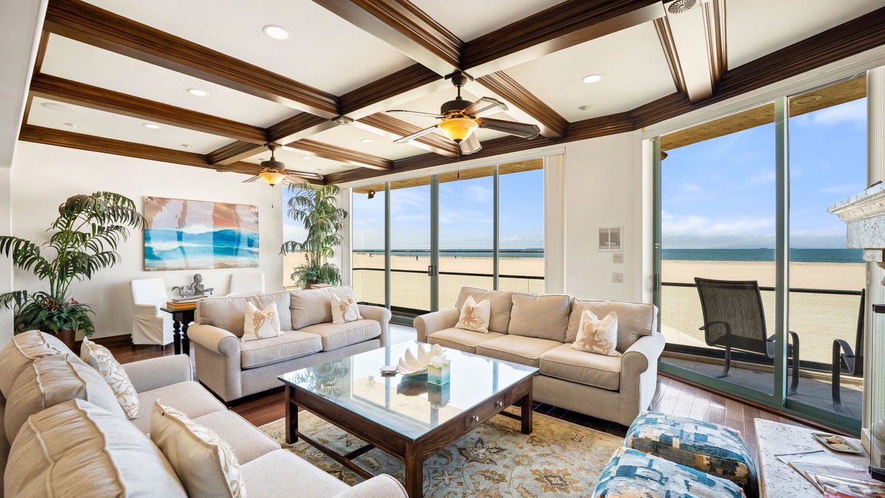 Photo of Livingroom in Hollywood