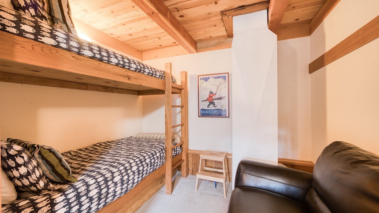Photo of Bedroom in Alpine Meadows