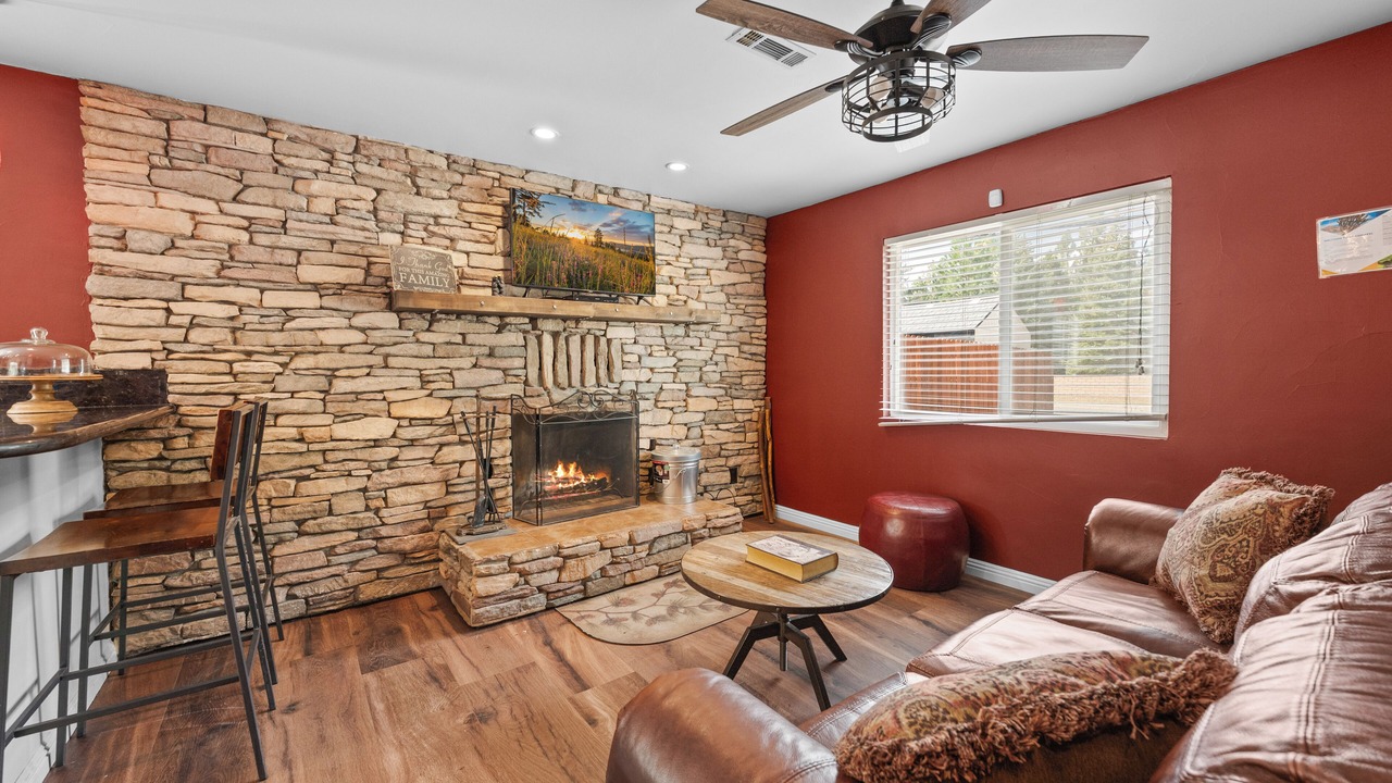 Photo of Livingroom in Big Bear City