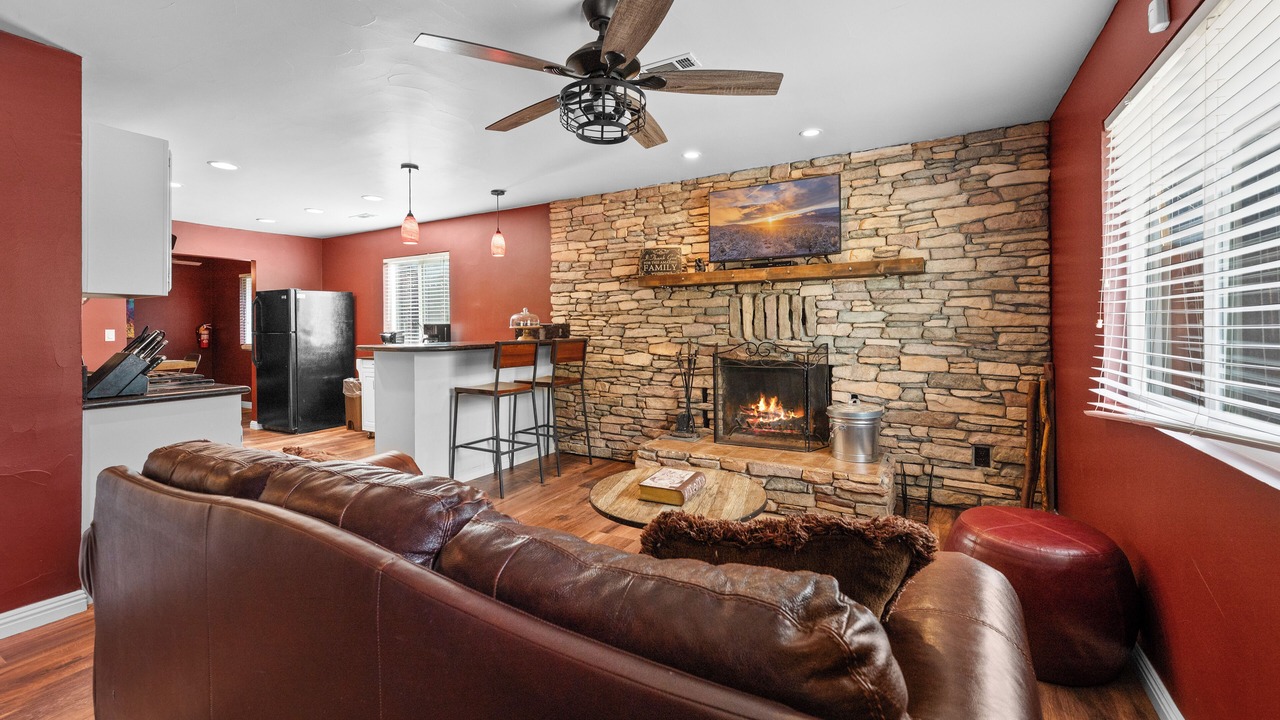 Photo of Livingroom in Big Bear City