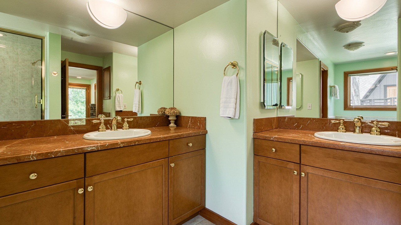 Photo of Bathroom in Alpine Meadows